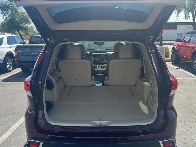 2018 Toyota Highlander Vehicle Photo in Tucson, AZ 85712