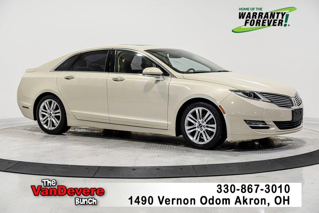 2014 Lincoln MKZ Vehicle Photo in AKRON, OH 44320-4088