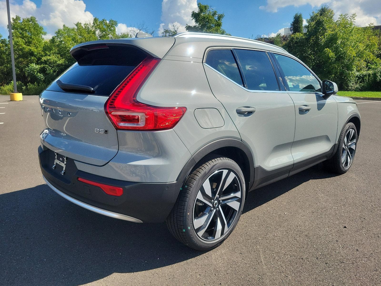 2025 Volvo XC40 Vehicle Photo in Trevose, PA 19053