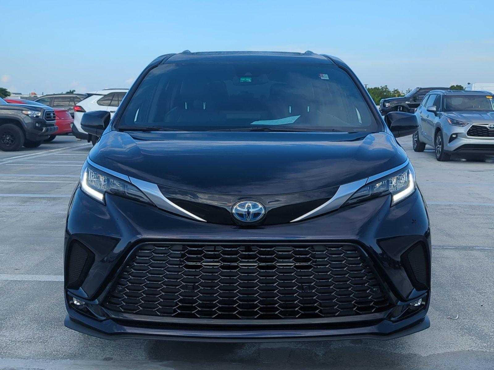 2022 Toyota Sienna Vehicle Photo in Ft. Myers, FL 33907