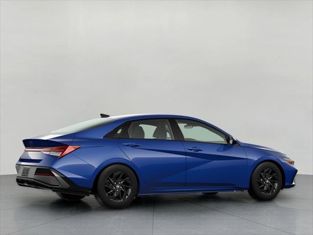 2024 Hyundai ELANTRA Vehicle Photo in Green Bay, WI 54304