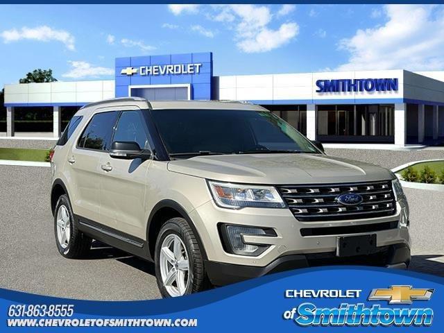 2017 Ford Explorer Vehicle Photo in SAINT JAMES, NY 11780-3219