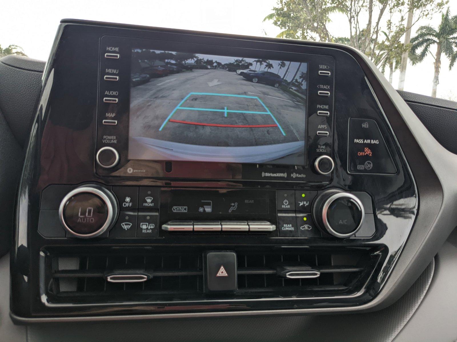 2022 Toyota Highlander Vehicle Photo in Davie, FL 33331