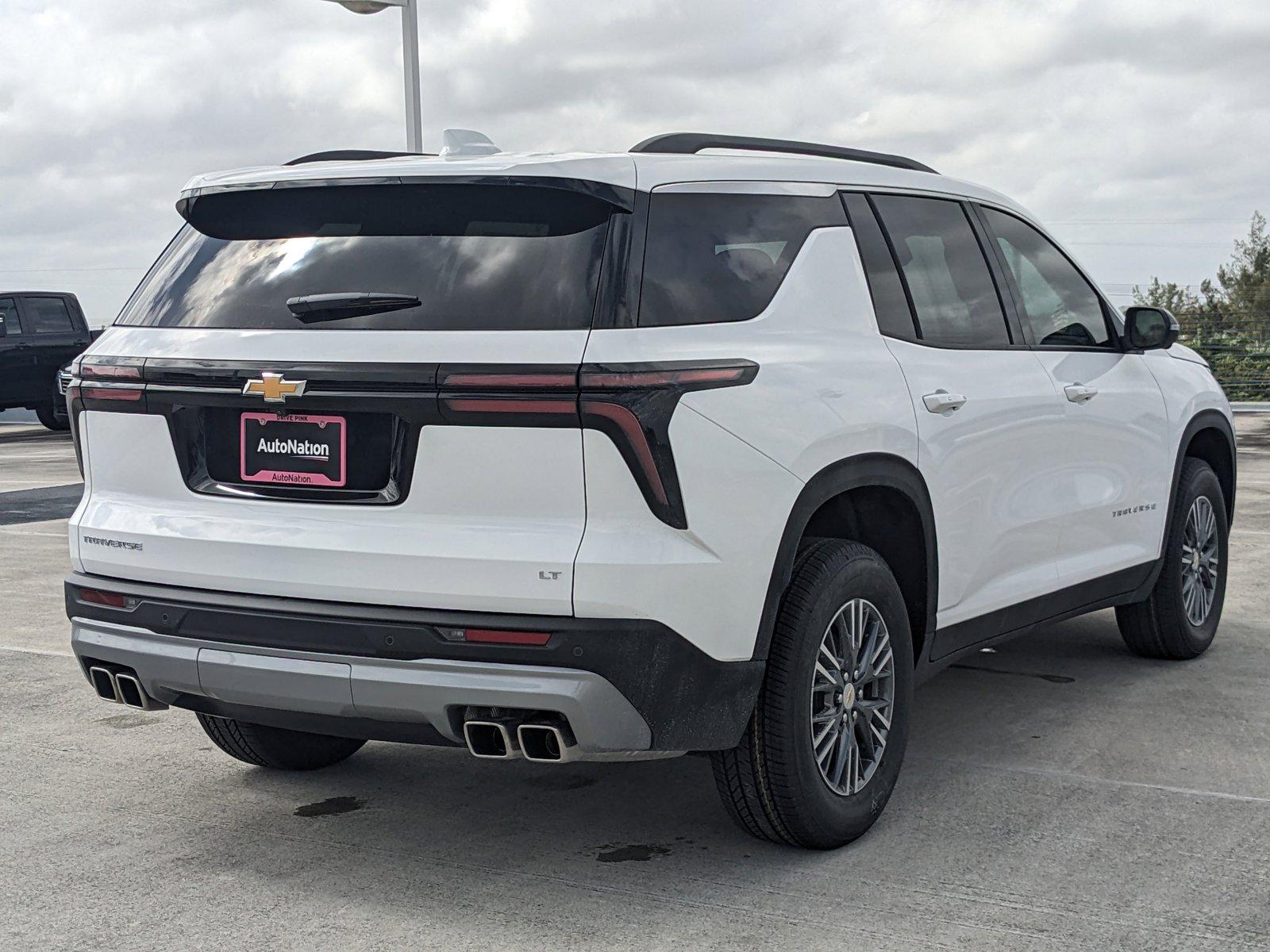 2024 Chevrolet Traverse Vehicle Photo in GREENACRES, FL 33463-3207