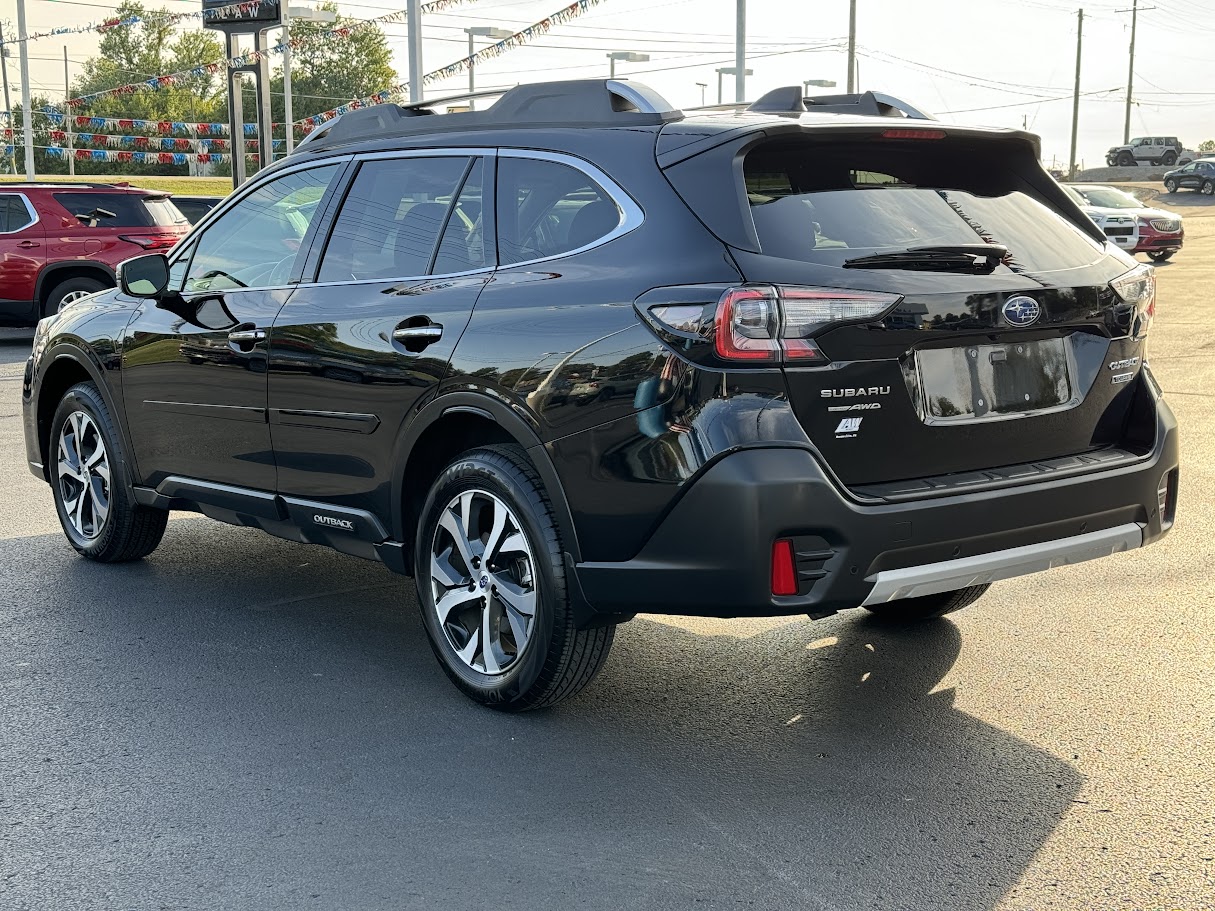 2022 Subaru Outback Vehicle Photo in BOONVILLE, IN 47601-9633