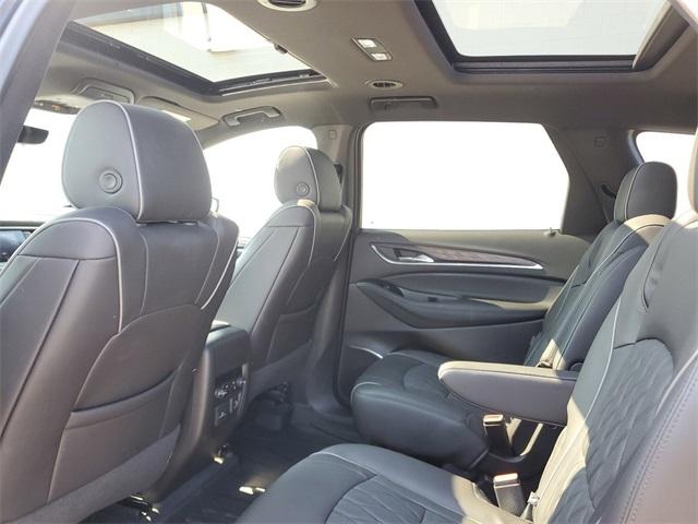 2023 Buick Enclave Vehicle Photo in GRAND BLANC, MI 48439-8139