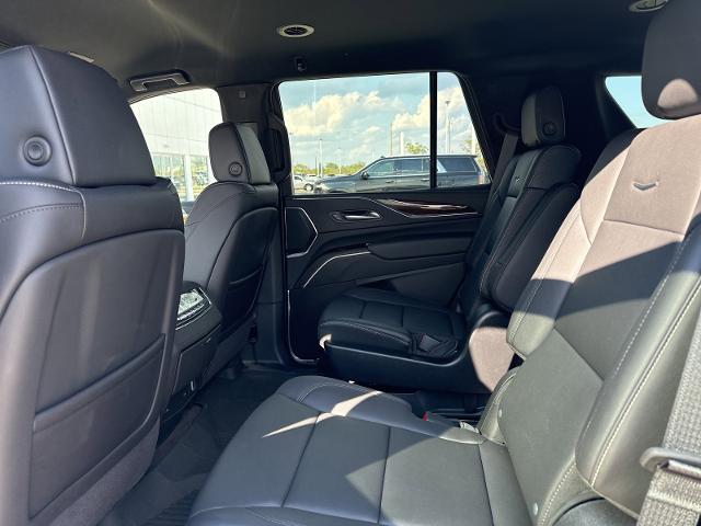 2024 Cadillac Escalade Vehicle Photo in TERRELL, TX 75160-3007