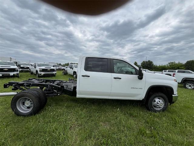 2024 Chevrolet Silverado 3500 HD Vehicle Photo in ALCOA, TN 37701-3235