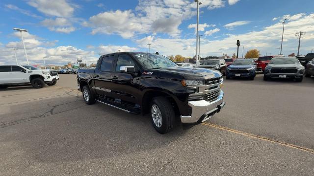 Used 2021 Chevrolet Silverado 1500 LT with VIN 3GCUYDED1MG105757 for sale in Saint Cloud, Minnesota