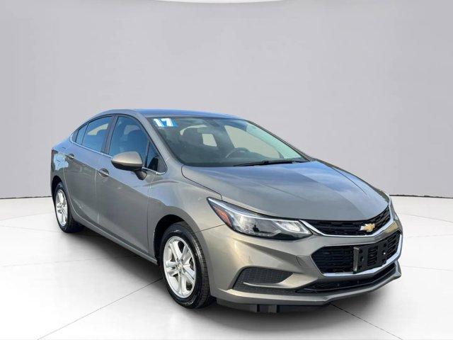 2017 Chevrolet Cruze Vehicle Photo in LEOMINSTER, MA 01453-2952