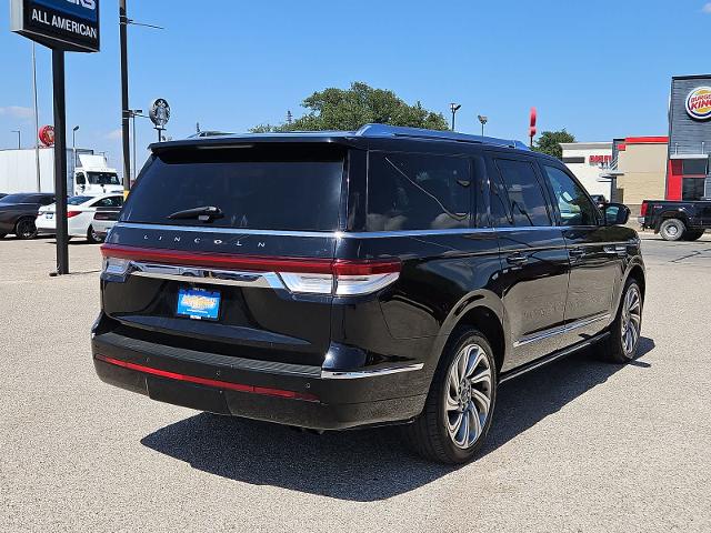 2022 Lincoln Navigator L Vehicle Photo in SAN ANGELO, TX 76903-5798