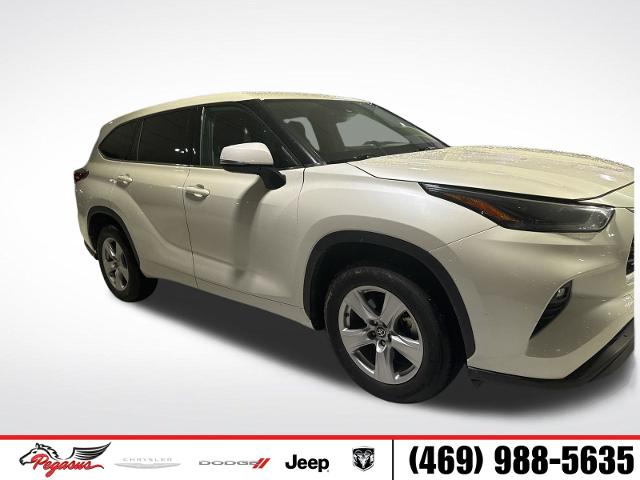 2021 Toyota Highlander Vehicle Photo in Ennis, TX 75119-5114