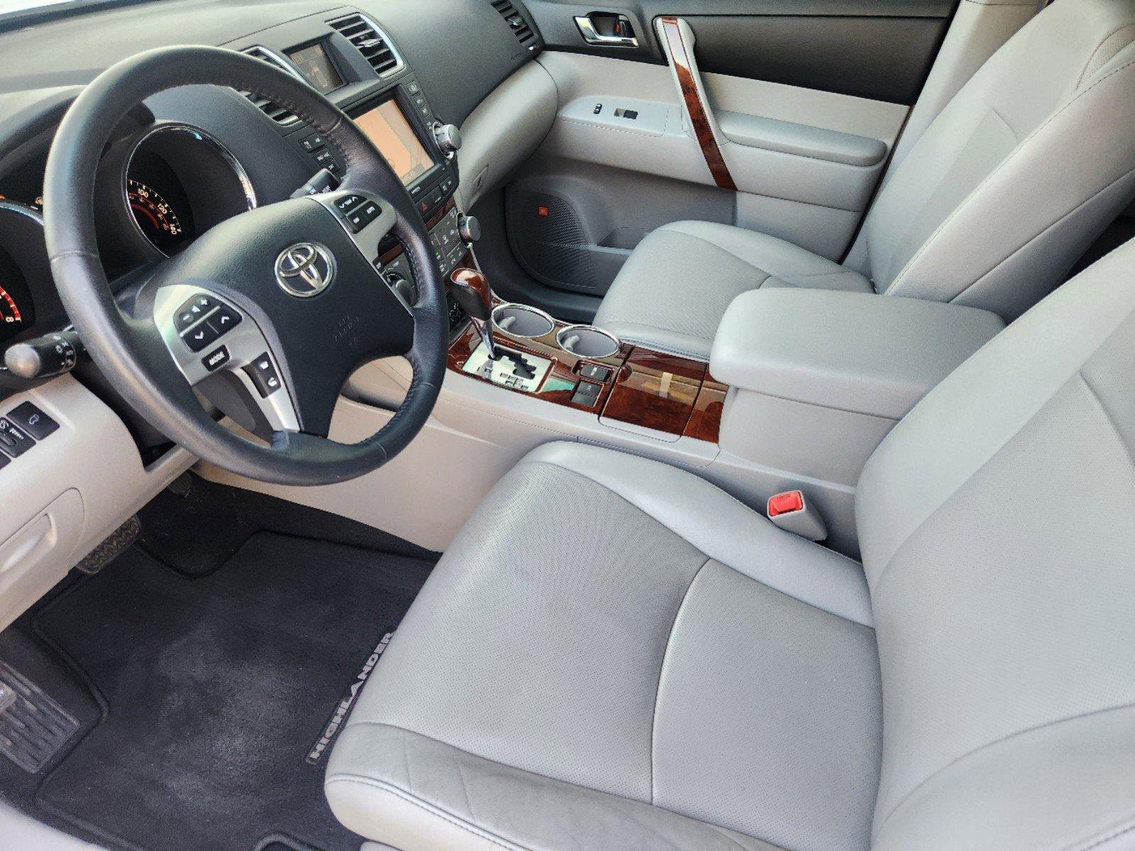 2012 Toyota Highlander Vehicle Photo in GRAPEVINE, TX 76051-8302