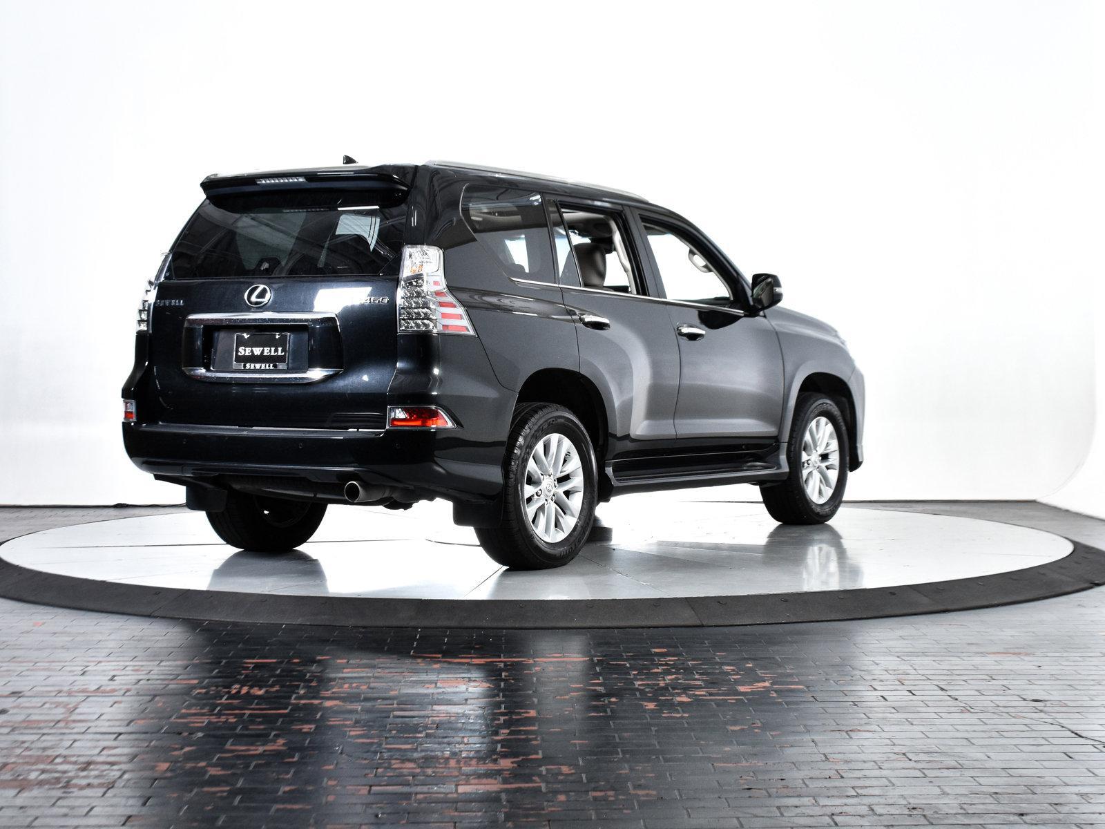 2022 Lexus GX 460 Vehicle Photo in DALLAS, TX 75235