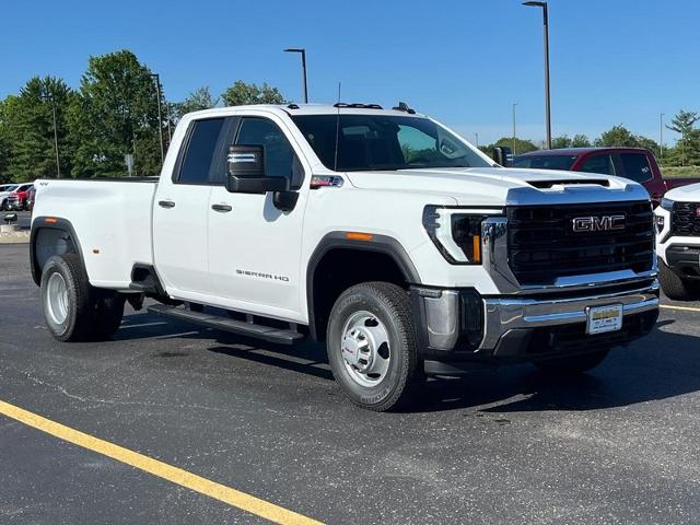 2024 GMC Sierra 3500 HD Vehicle Photo in COLUMBIA, MO 65203-3903