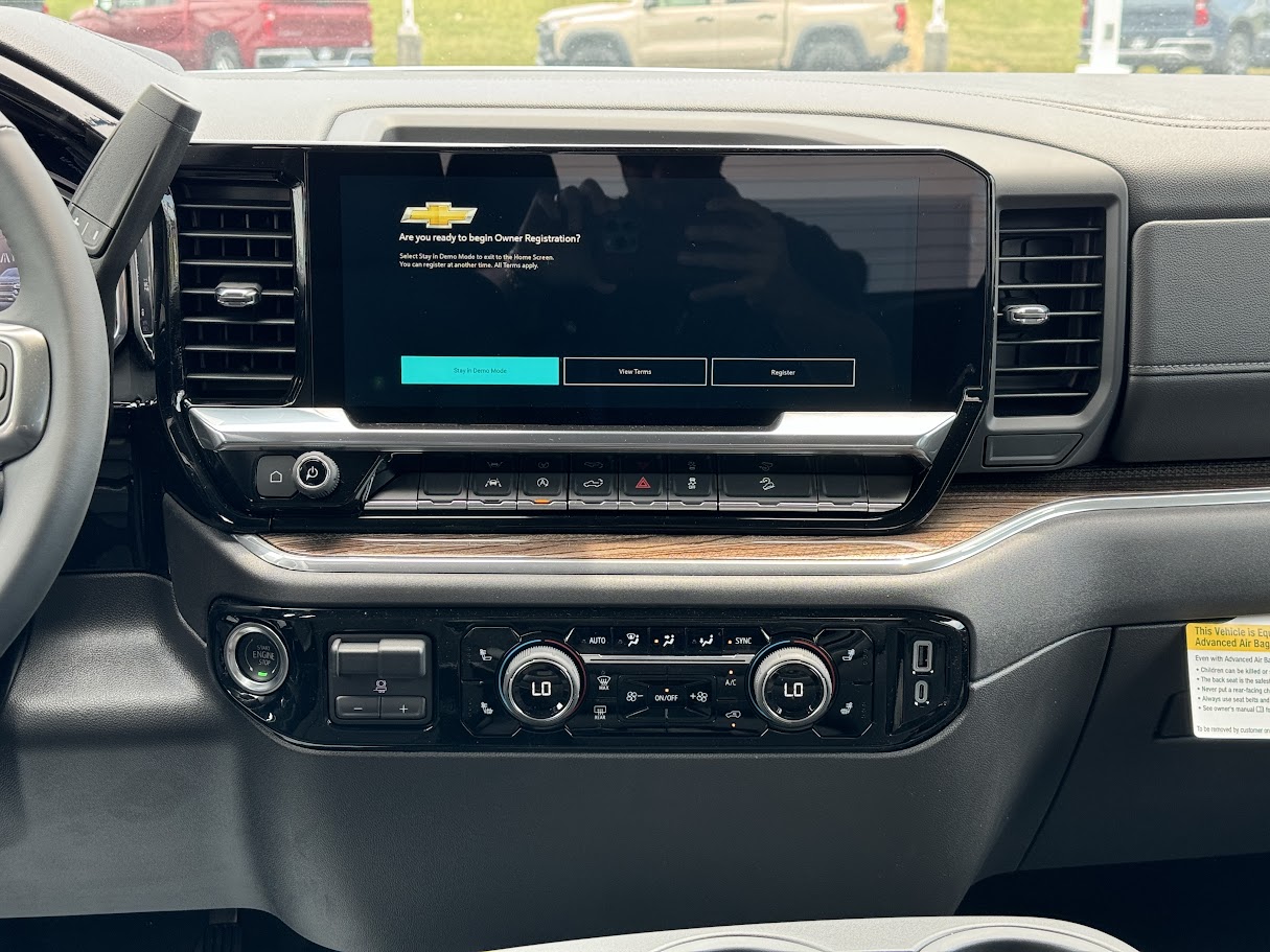 2024 Chevrolet Silverado 1500 Vehicle Photo in BOONVILLE, IN 47601-9633