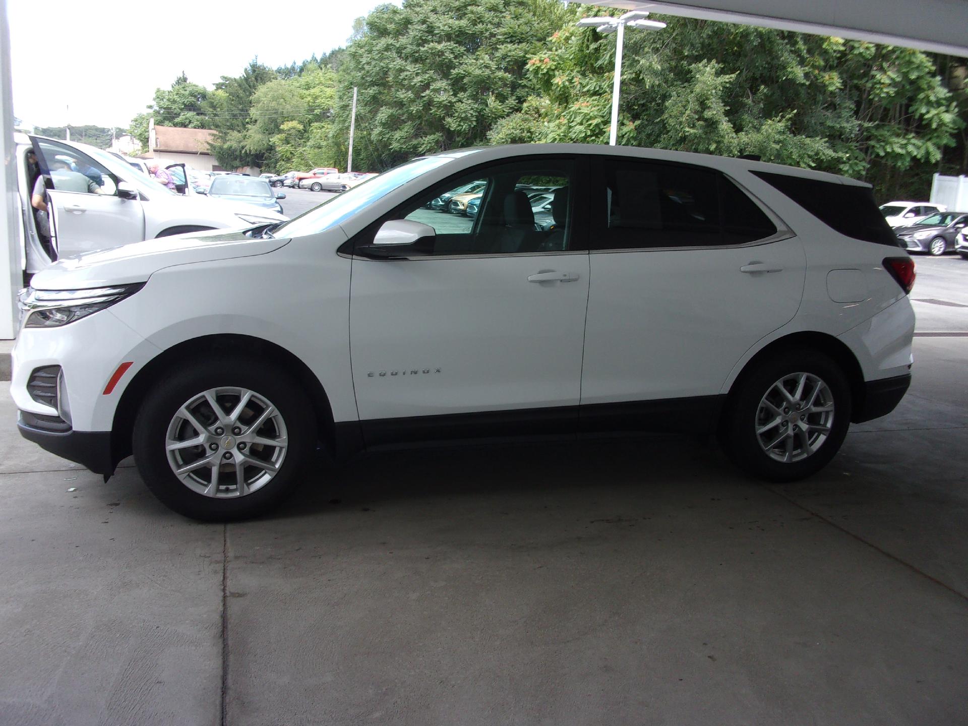 Certified 2022 Chevrolet Equinox LT with VIN 3GNAXUEV3NS202611 for sale in Kittanning, PA