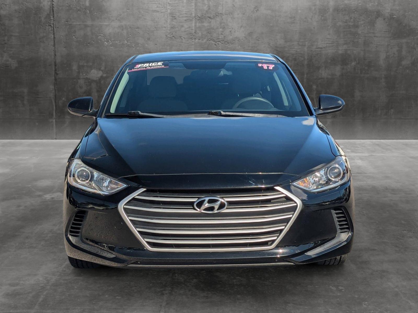 2017 Hyundai ELANTRA Vehicle Photo in St. Petersburg, FL 33713