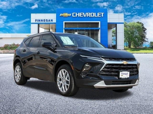 2025 Chevrolet Blazer Vehicle Photo in ROSENBERG, TX 77471-5675