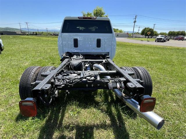 2024 Chevrolet Silverado 3500 HD Vehicle Photo in ALCOA, TN 37701-3235