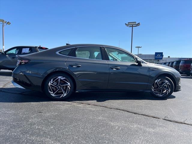 2024 Hyundai SONATA Vehicle Photo in O'Fallon, IL 62269