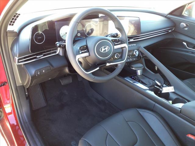 2025 Hyundai ELANTRA Vehicle Photo in Peoria, IL 61615