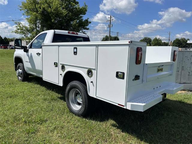 2024 Chevrolet Silverado 3500 HD CC Vehicle Photo in ALCOA, TN 37701-3235