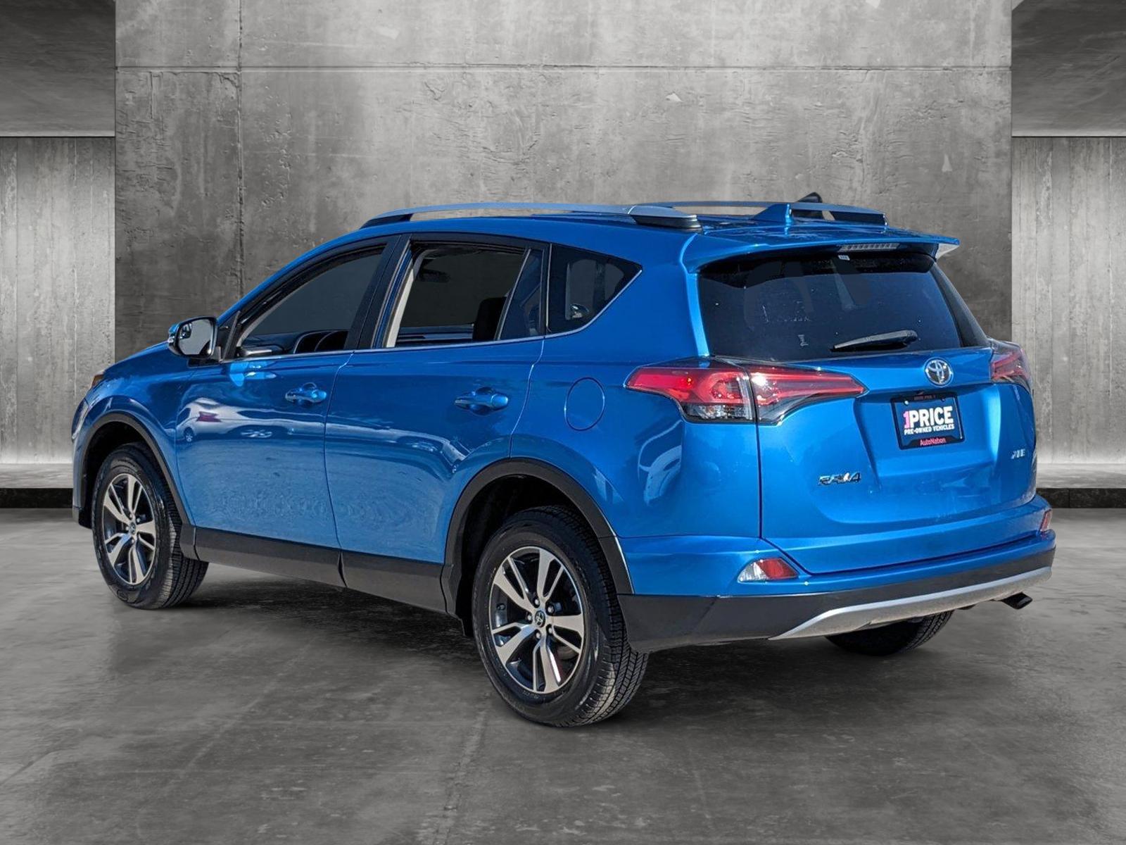 2017 Toyota RAV4 Vehicle Photo in Tampa, FL 33614