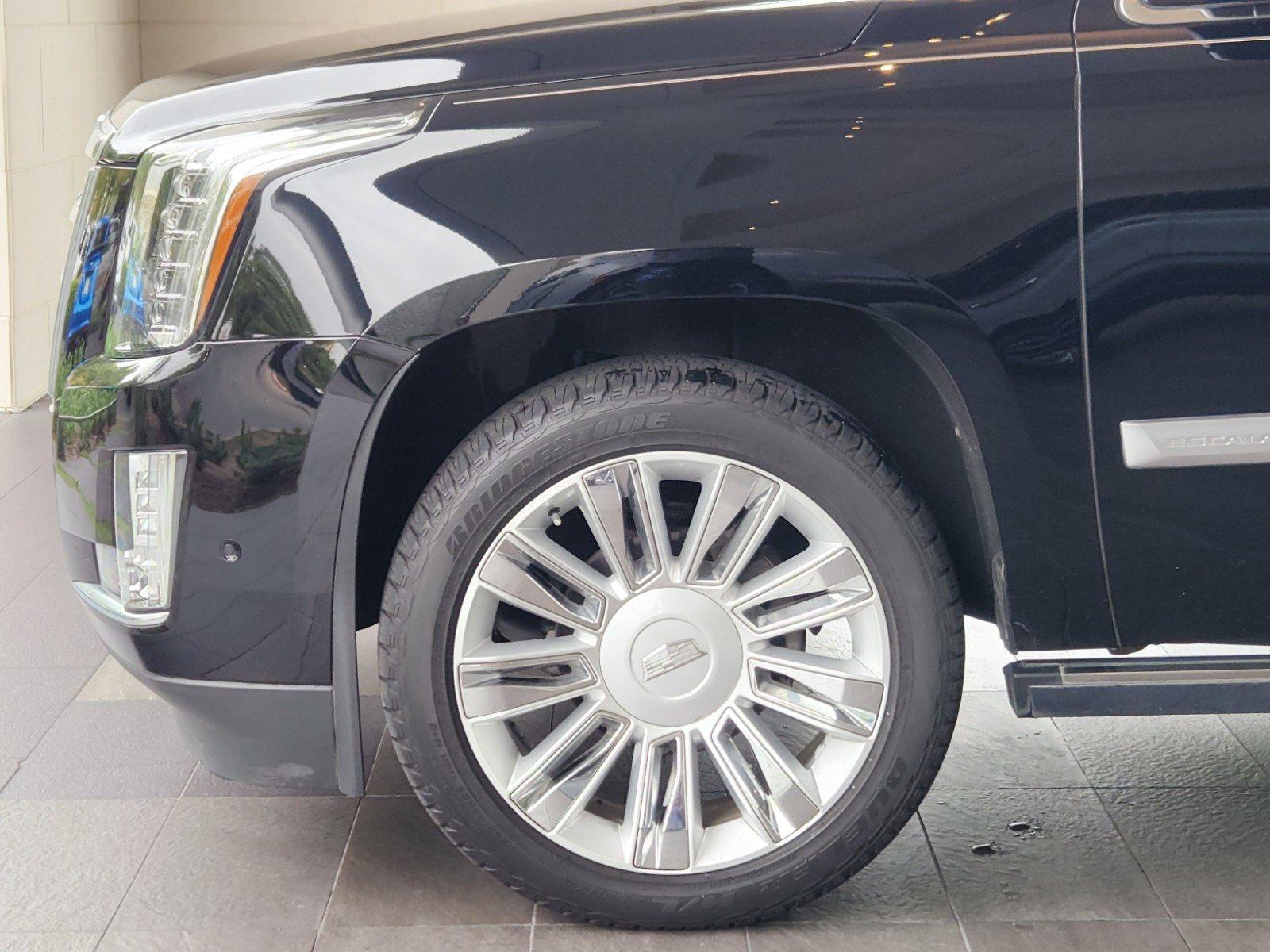 2019 Cadillac Escalade ESV Vehicle Photo in HOUSTON, TX 77079-1502