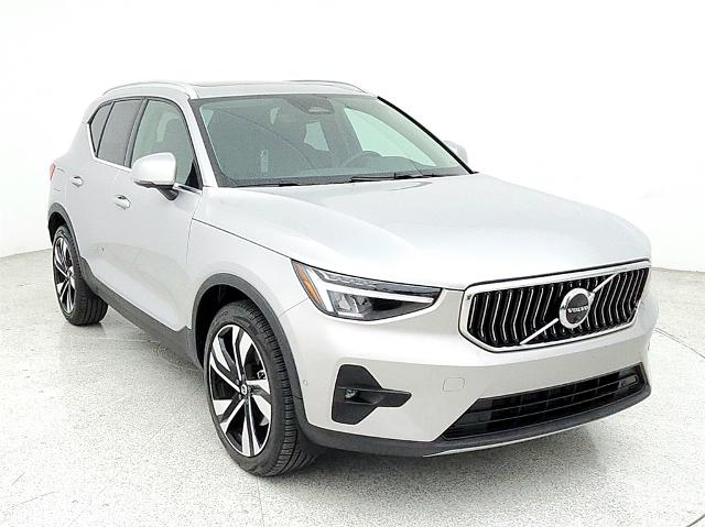 2023 Volvo XC40 Vehicle Photo in Grapevine, TX 76051