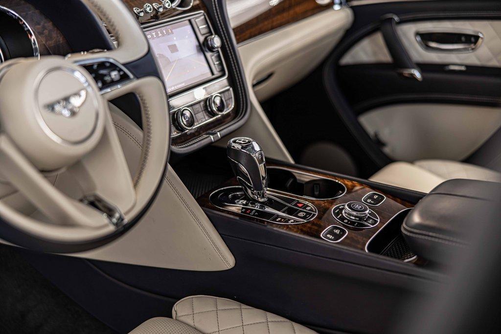 2018 Bentley Bentayga Vehicle Photo in Plainfield, IL 60586