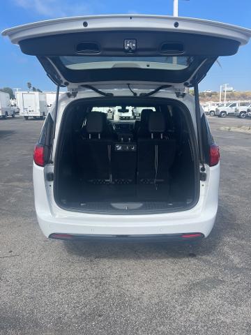 2018 Chrysler Pacifica Vehicle Photo in VENTURA, CA 93003-8585