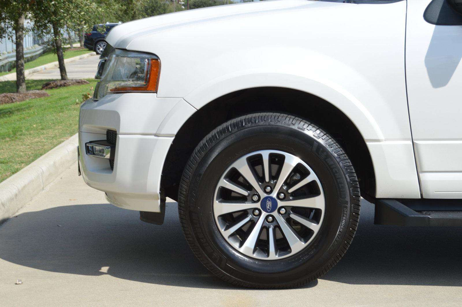 2016 Ford Expedition Vehicle Photo in Houston, TX 77090