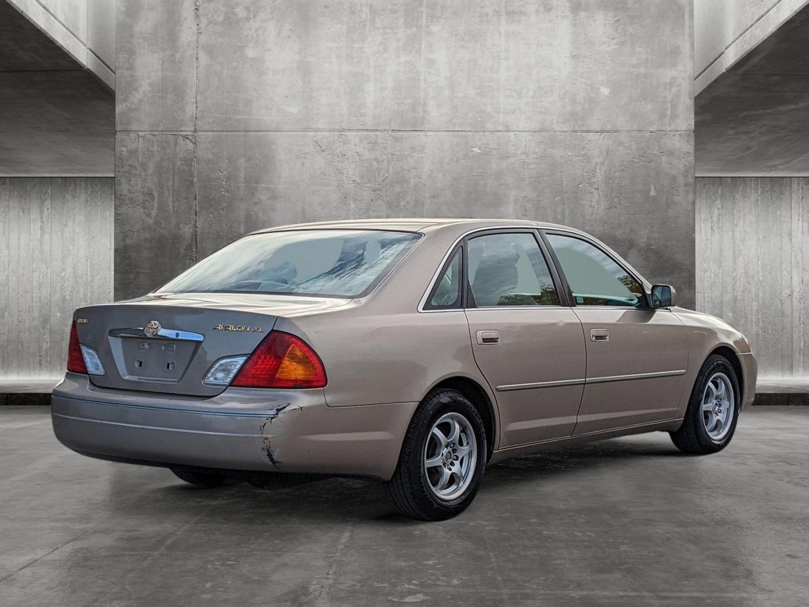 2000 Toyota Avalon Vehicle Photo in Spokane Valley, WA 99212