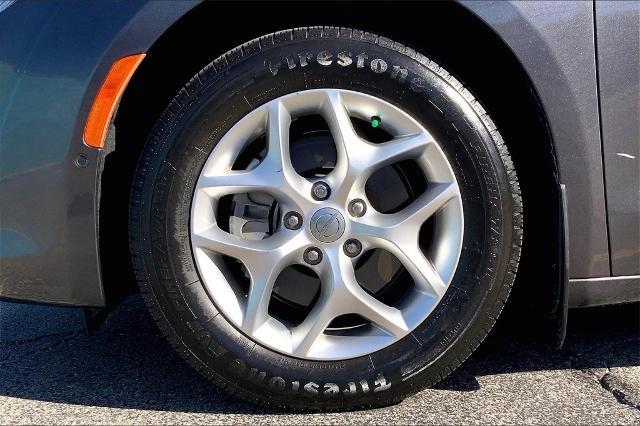 2020 Chrysler Pacifica Vehicle Photo in Kansas City, MO 64114