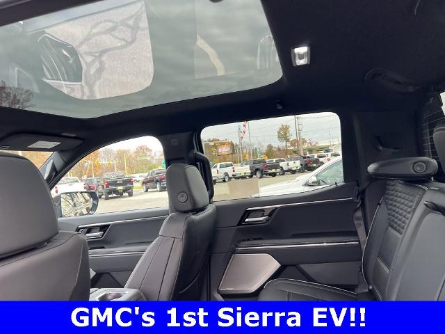 2025 GMC Sierra EV Vehicle Photo in CHICOPEE, MA 01020-5001