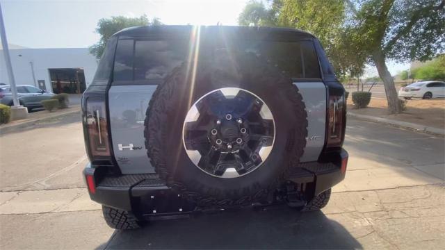 2024 GMC HUMMER EV SUV Vehicle Photo in GOODYEAR, AZ 85338-1310