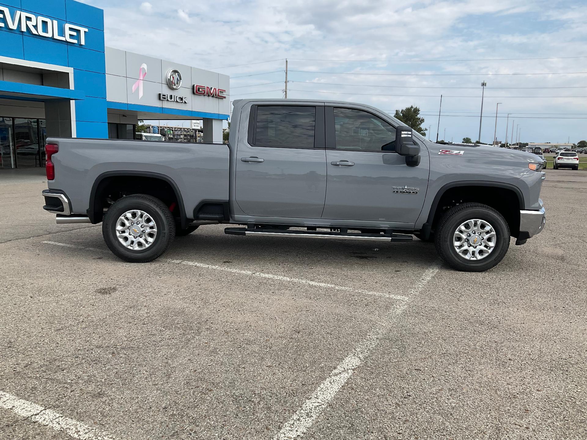 2024 Chevrolet Silverado 2500 HD Vehicle Photo in PONCA CITY, OK 74601-1036