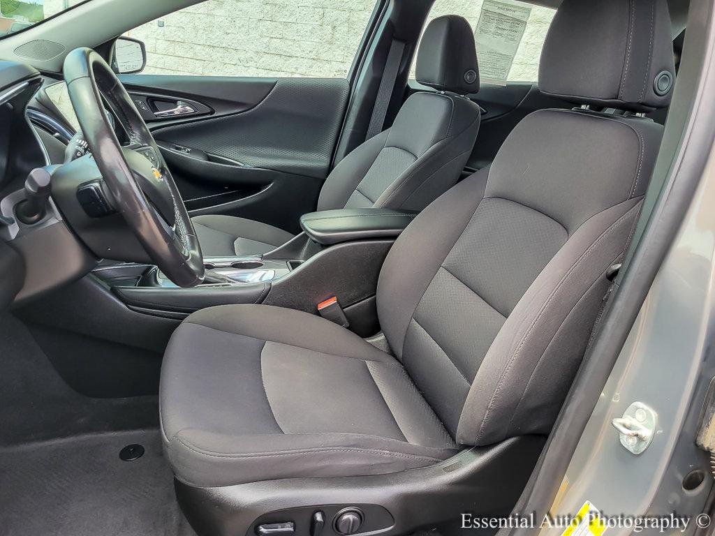 2018 Chevrolet Malibu Vehicle Photo in Saint Charles, IL 60174