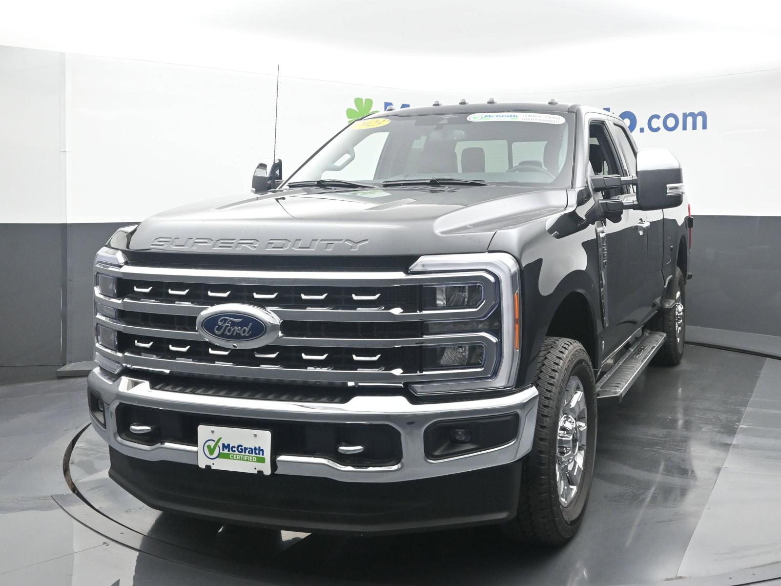 2023 Ford Super Duty F-250 SRW Vehicle Photo in Cedar Rapids, IA 52402