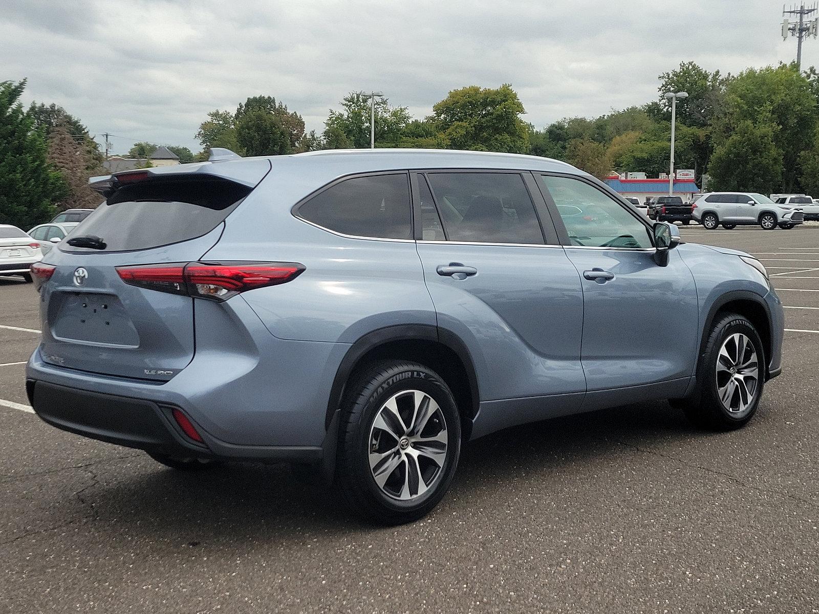 2023 Toyota Highlander Vehicle Photo in Trevose, PA 19053