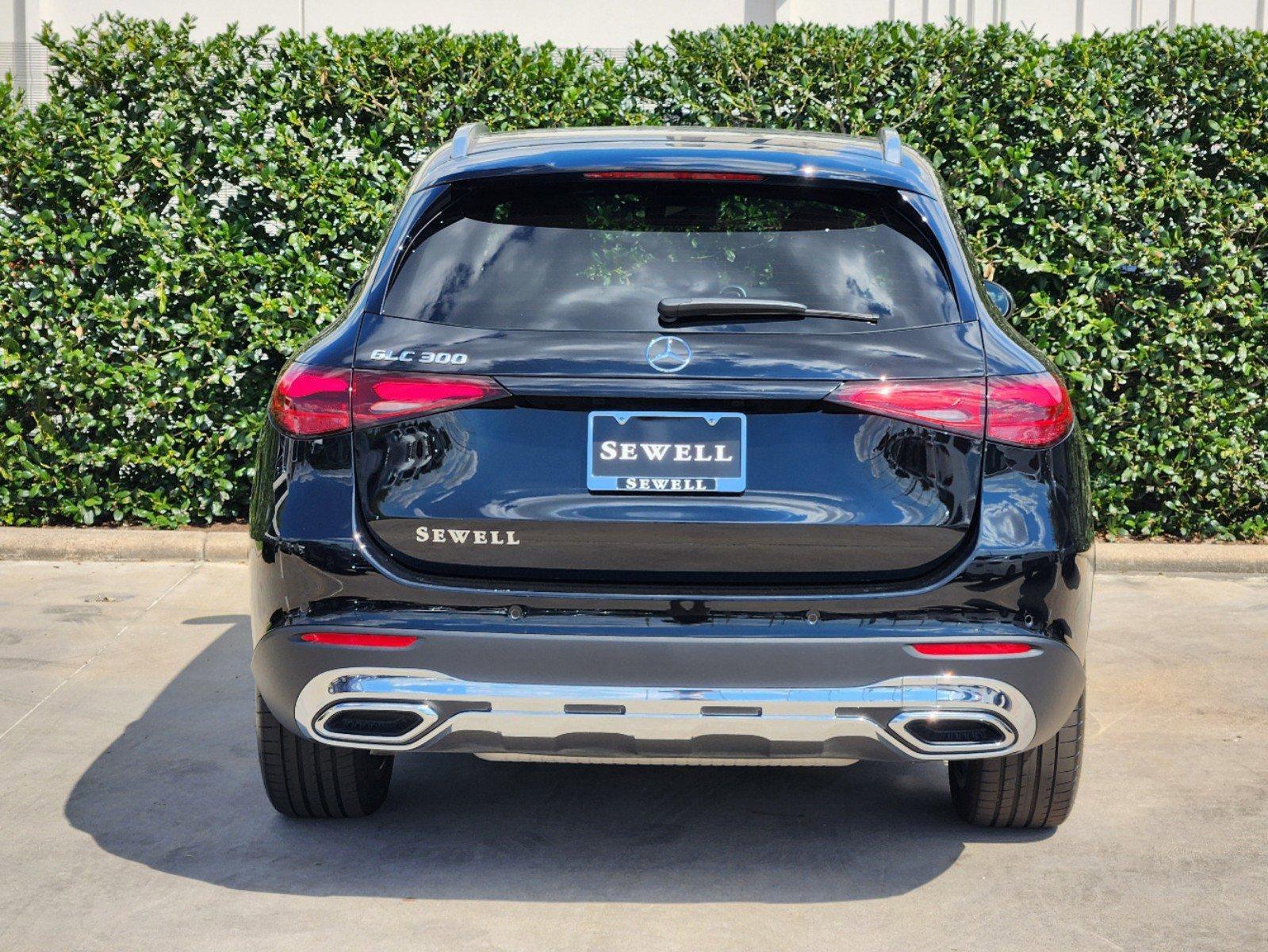 2024 Mercedes-Benz GLC Vehicle Photo in HOUSTON, TX 77079