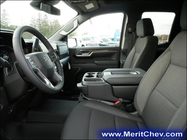 2025 Chevrolet Silverado 1500 Vehicle Photo in MAPLEWOOD, MN 55119-4794