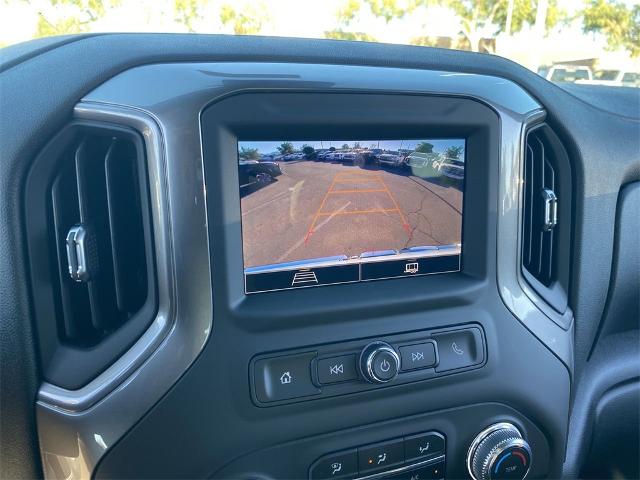 2024 GMC Sierra 1500 Vehicle Photo in GOODYEAR, AZ 85338-1310