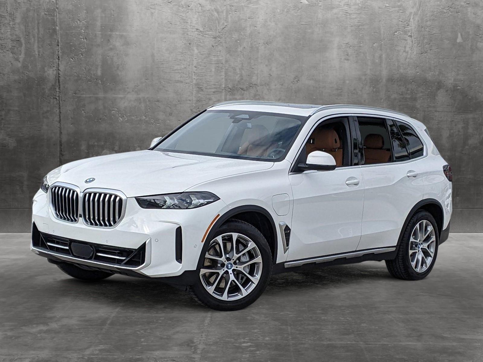 2024 BMW X5 xDrive50e Vehicle Photo in Delray Beach, FL 33444