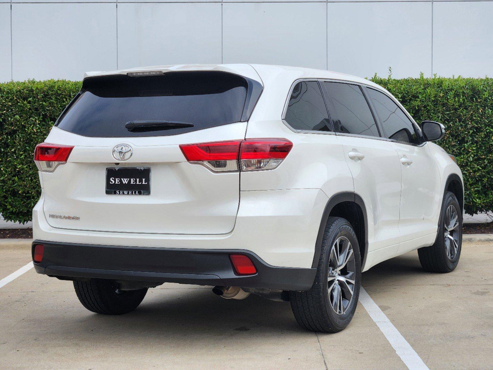 2017 Toyota Highlander Vehicle Photo in MCKINNEY, TX 75070