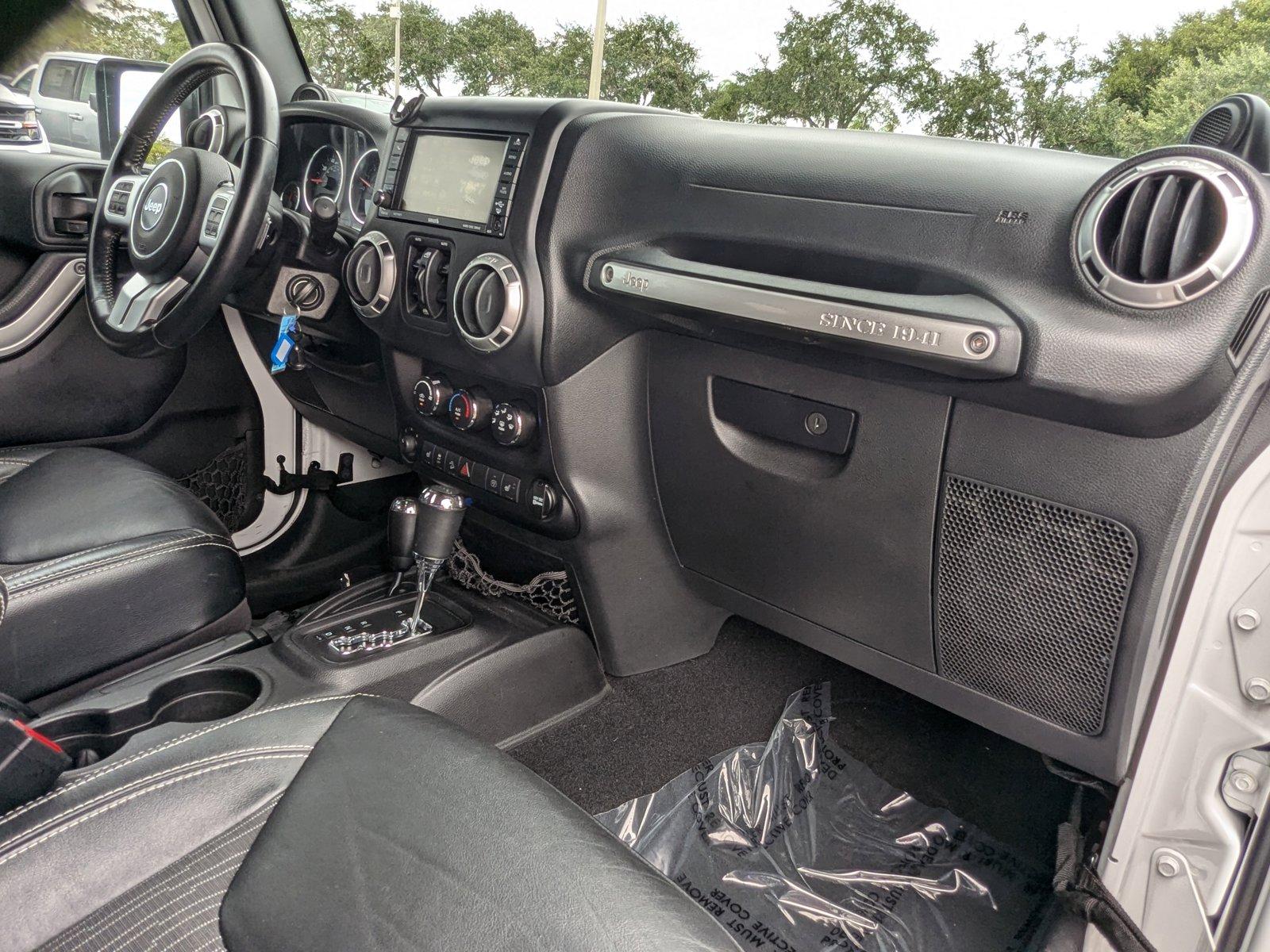 2014 Jeep Wrangler Unlimited Vehicle Photo in St. Petersburg, FL 33713