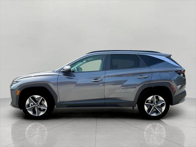 2025 Hyundai TUCSON Hybrid Vehicle Photo in Green Bay, WI 54304