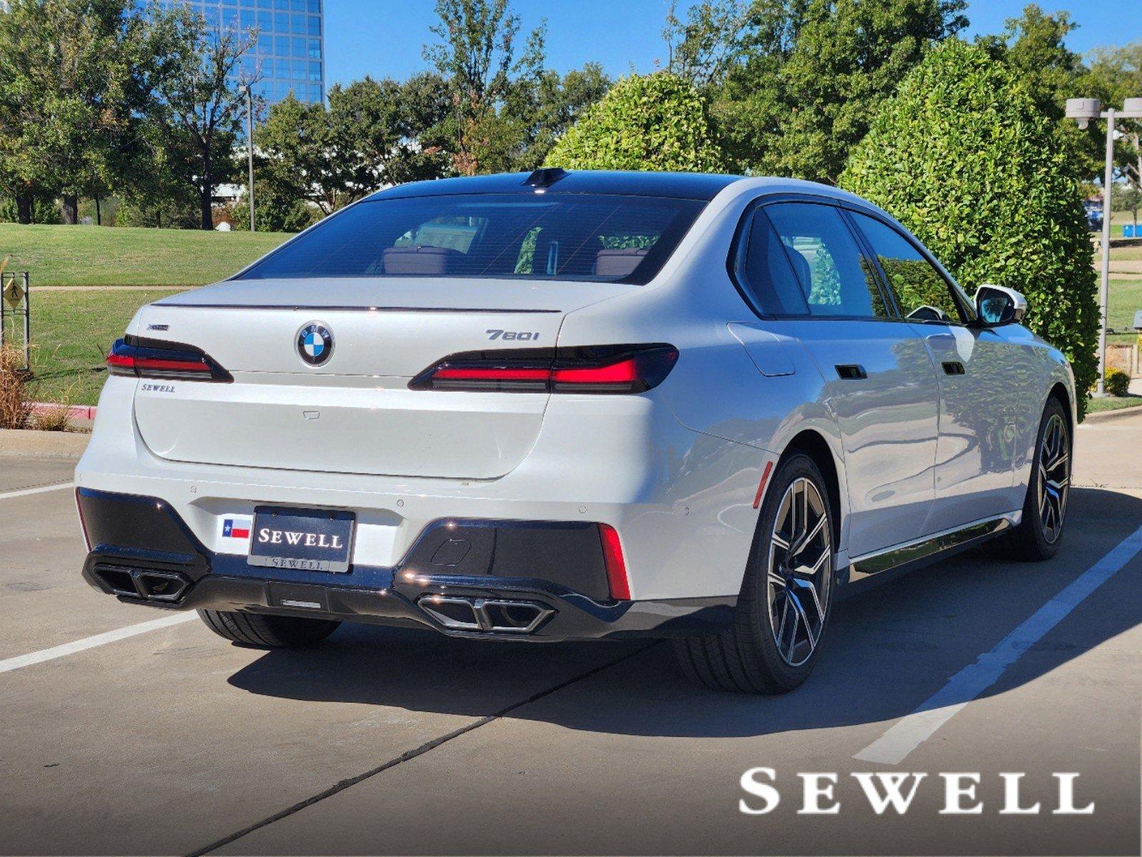 2024 BMW 760i xDrive Vehicle Photo in PLANO, TX 75024