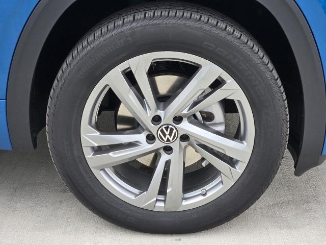 2024 Volkswagen Atlas Cross Sport Vehicle Photo in WEATHERFORD, TX 76087